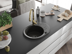 Chiuvetă granit Mexen Kevin 1-camerală cu scurgător și baterie de bucătărie Savita, negru/auriu metalic - 6517-75-672601-50-B