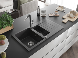 Mexen Matias chiuvetă de granit 1,5-camere cu scurgător și baterie de bucătărie Flora, negru picurat - 6502-76-670401-07