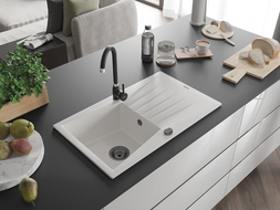 Mexen Cesar chiuvetă de granit cu 1 compartiment și scurgător 775 x 470 mm, alb, sifon negru - 6514771010-20-B